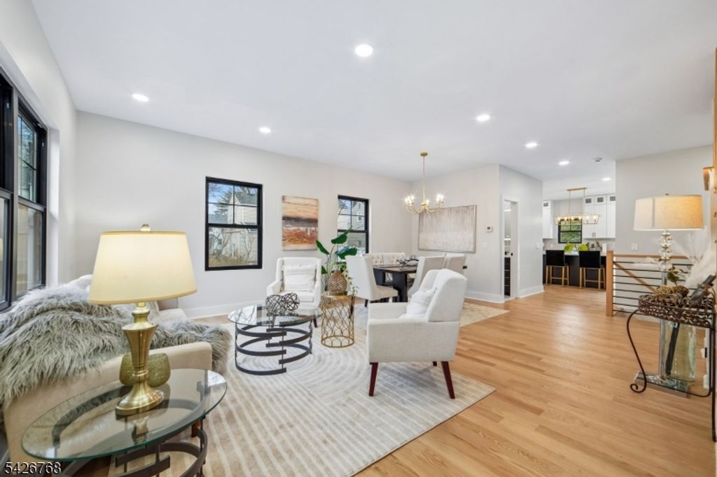 111 N Summit Ave, Chatham Boro, NJ 07928