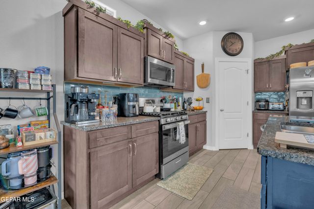 930 HULL Street, El Paso, TX 79928