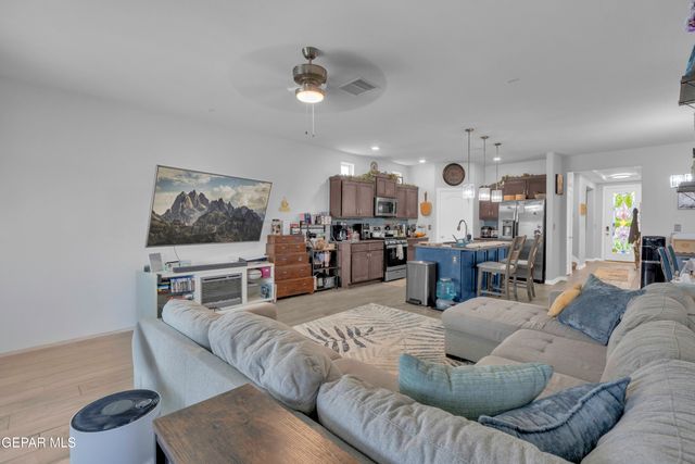 930 HULL Street, El Paso, TX 79928