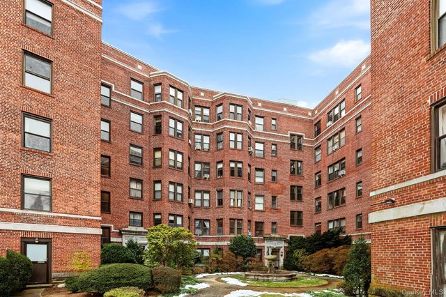 11 Alden Road 4A, Larchmont, NY 10538