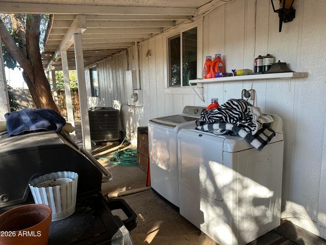 8706 E Main Street, Mesa, AZ 85207