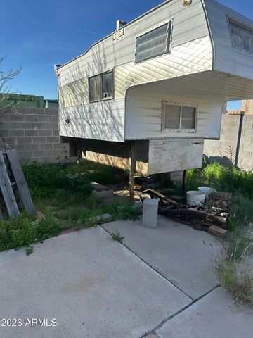 8706 E Main Street, Mesa, AZ 85207