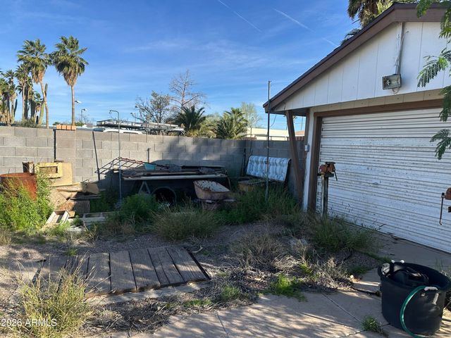 8706 E Main Street, Mesa, AZ 85207