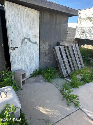 8706 E Main Street, Mesa, AZ 85207