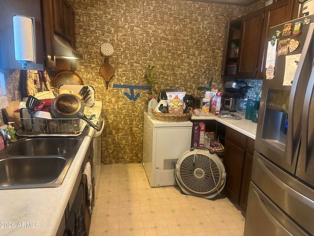 8706 E Main Street, Mesa, AZ 85207