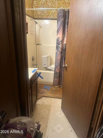 8706 E Main Street, Mesa, AZ 85207