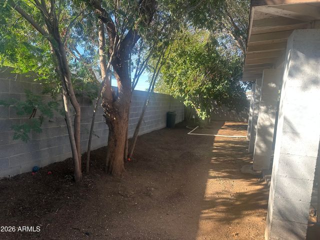 8706 E Main Street, Mesa, AZ 85207