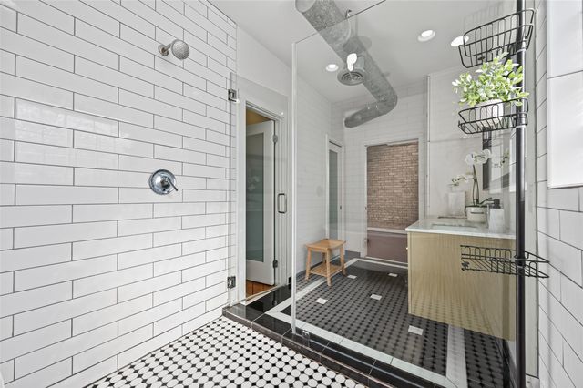 708 W Clay Street, Houston, TX 77019