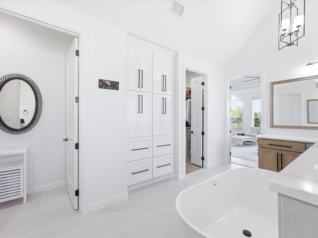 317 Kenyon Court, Granbury, TX 76049