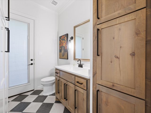 317 Kenyon Court, Granbury, TX 76049