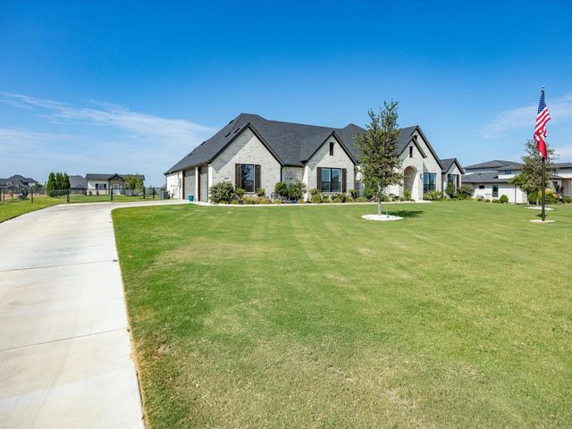 317 Kenyon Court, Granbury, TX 76049