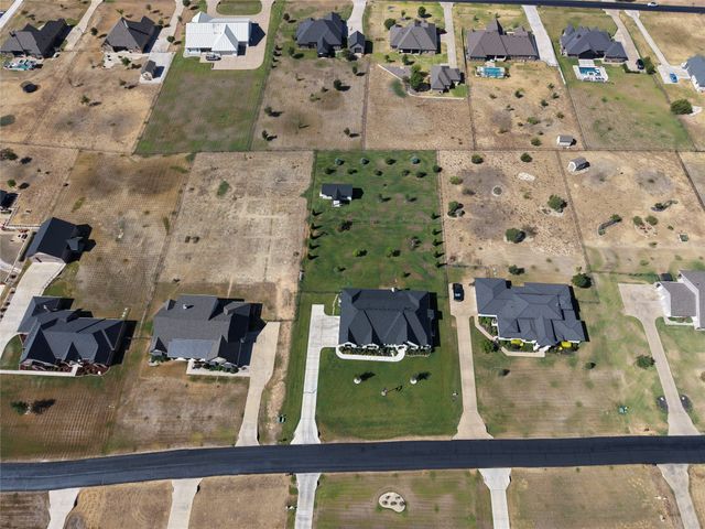 317 Kenyon Court, Granbury, TX 76049