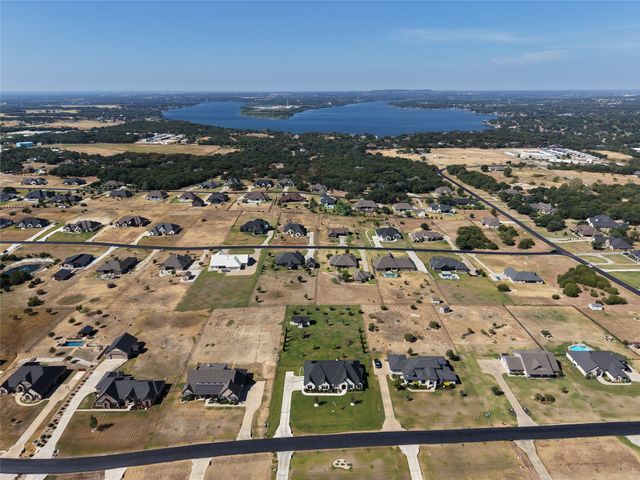 317 Kenyon Court, Granbury, TX 76049