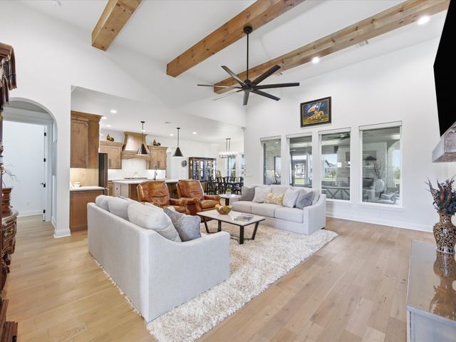 317 Kenyon Court, Granbury, TX 76049
