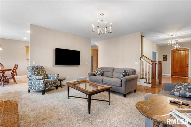 44 WOODLAND Trail, Rochester, IL 62563