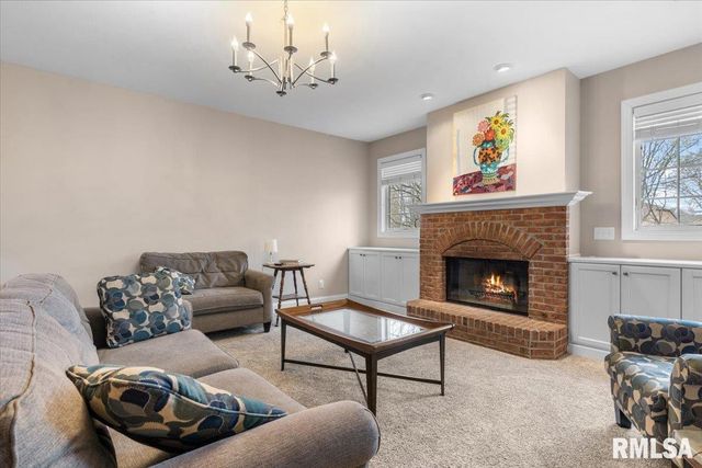 44 WOODLAND Trail, Rochester, IL 62563
