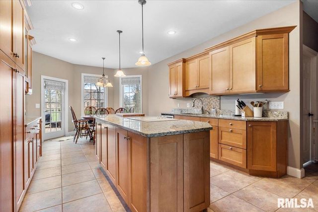 44 WOODLAND Trail, Rochester, IL 62563