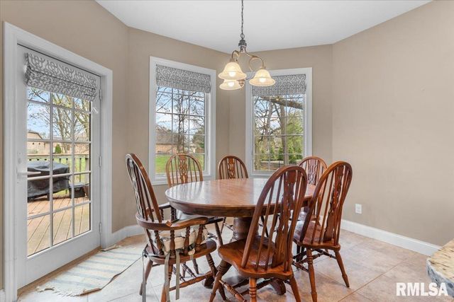 44 WOODLAND Trail, Rochester, IL 62563