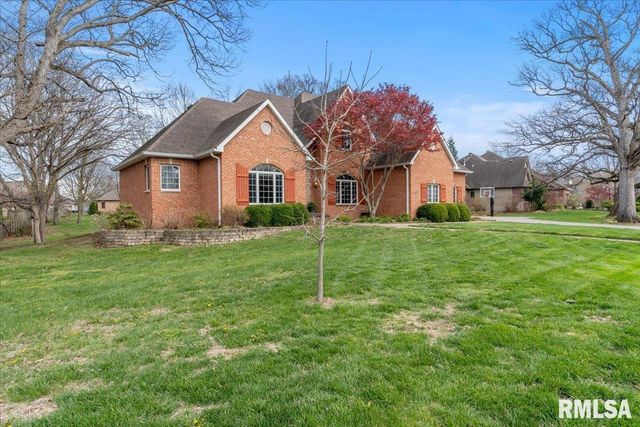 44 WOODLAND Trail, Rochester, IL 62563