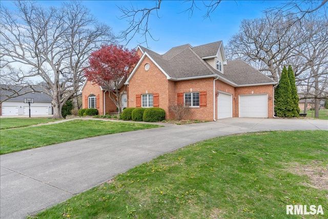 44 WOODLAND Trail, Rochester, IL 62563
