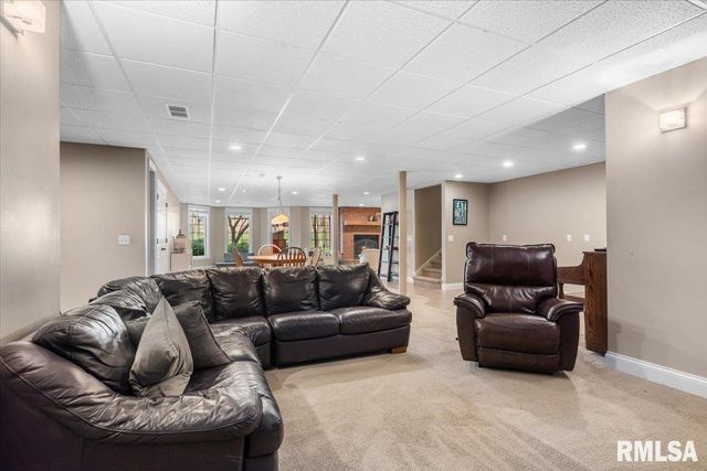 44 WOODLAND Trail, Rochester, IL 62563