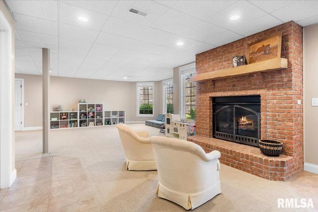 44 WOODLAND Trail, Rochester, IL 62563