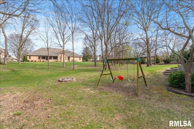 44 WOODLAND Trail, Rochester, IL 62563