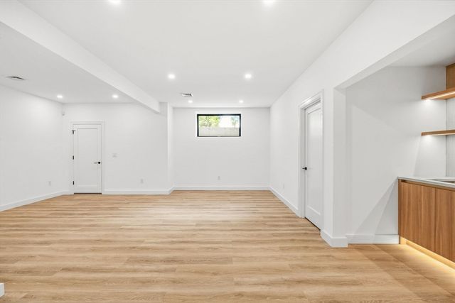18 Rockland Street, Wellesley, MA 02481