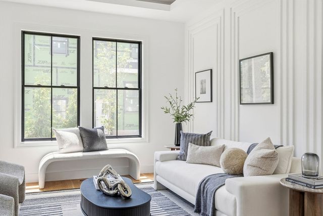 18 Rockland Street, Wellesley, MA 02481