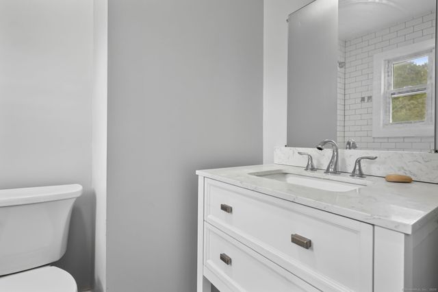 7 Candle Hill Road, New Fairfield, CT 06812