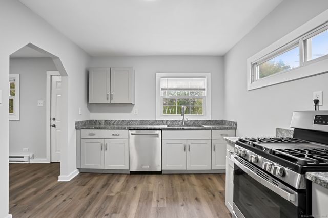 7 Candle Hill Road, New Fairfield, CT 06812