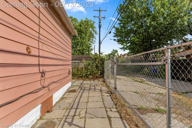3438 Randall Street, Detroit, MI 48216