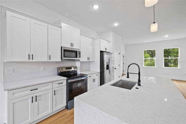 13684 SW 43RD CIRCLE, Ocala, FL 34473