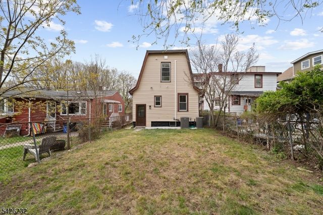 255 S 6Th Ave, Highland Park Boro, NJ 08904