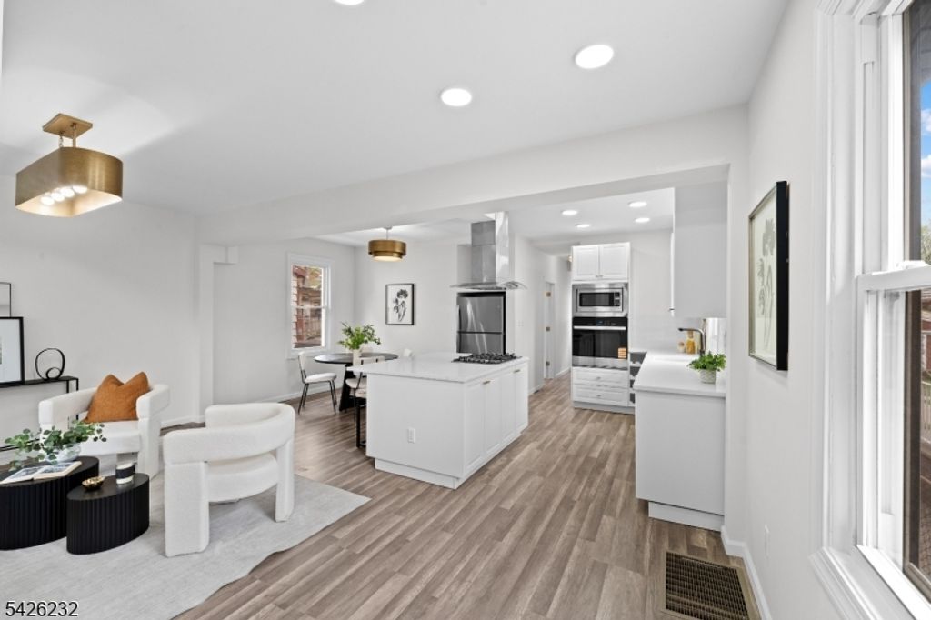 255 S 6Th Ave, Highland Park Boro, NJ 08904