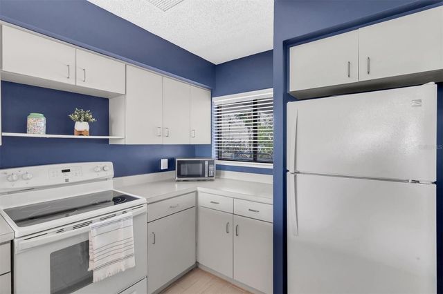 4823 EBBTIDE LANE 104, Port Richey, FL 34668
