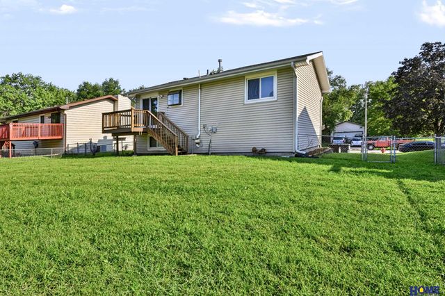 430 Laramie Trail, Lincoln, NE 68521