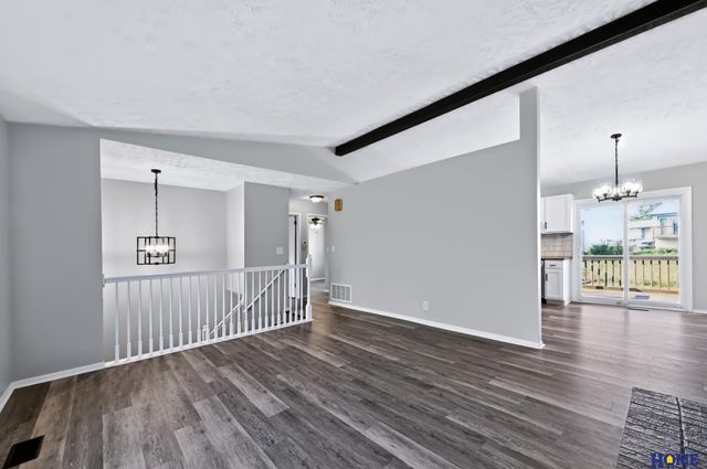 430 Laramie Trail, Lincoln, NE 68521
