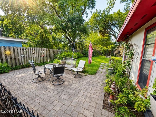 608 Dixie Lane, South Daytona, FL 32119