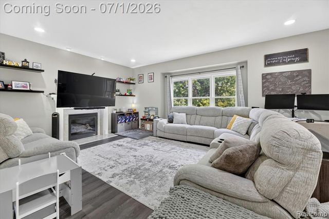 4185 Oak Street, Grand Blanc, MI 48439