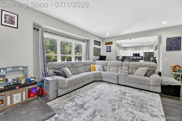 4185 Oak Street, Grand Blanc, MI 48439