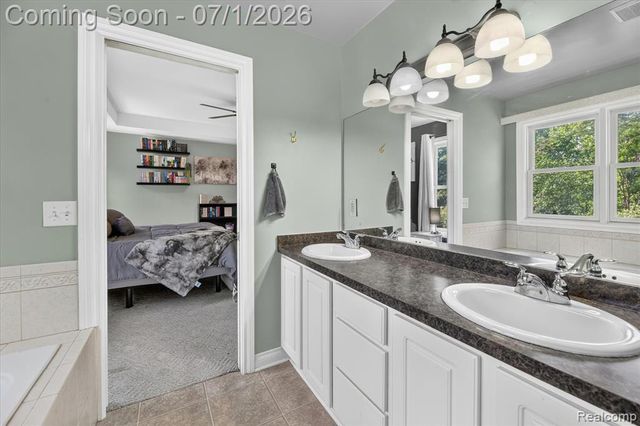 4185 Oak Street, Grand Blanc, MI 48439