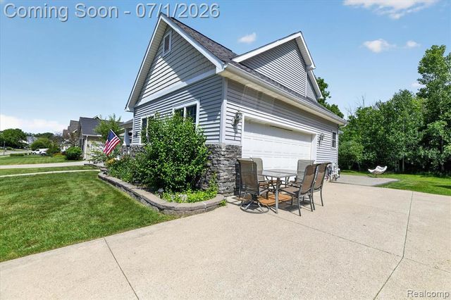 4185 Oak Street, Grand Blanc, MI 48439