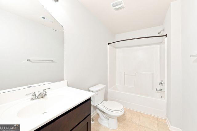 1043 Sutherland Drive, Winder, GA 30680