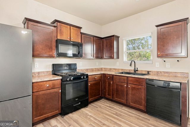 1043 Sutherland Drive, Winder, GA 30680