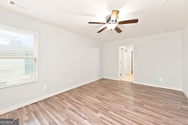 1043 Sutherland Drive, Winder, GA 30680