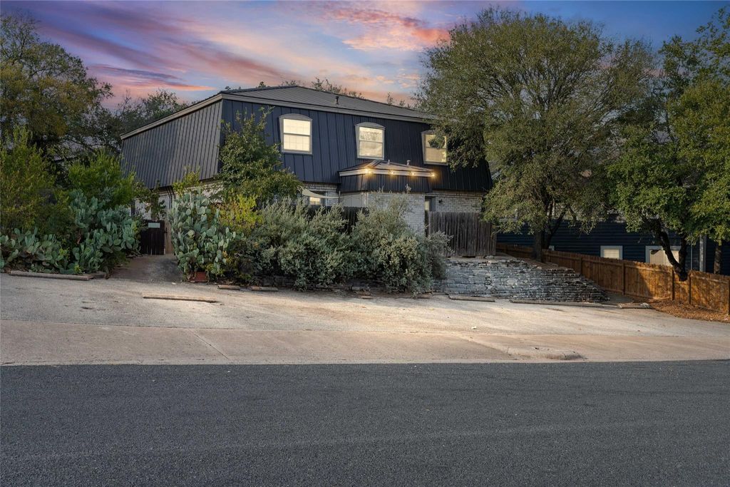 2800 Westhill DR 102, Austin, TX 78704