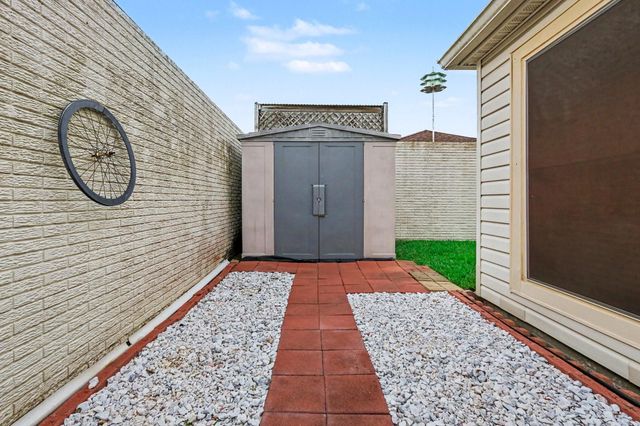 8327 Spring Wind Drive, Houston, TX 77040