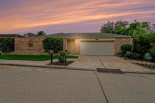 8327 Spring Wind Drive, Houston, TX 77040