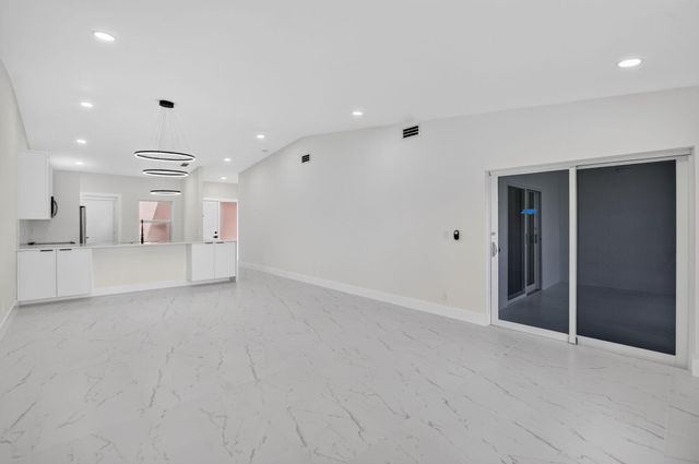 8224 SUMMERBREEZE Lane, Boca Raton, FL 33496